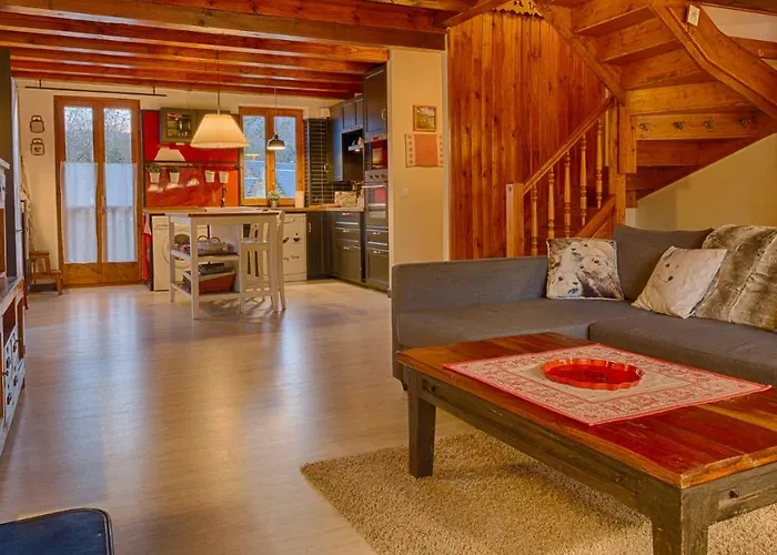 Saplan Real Estate Cuma 公寓